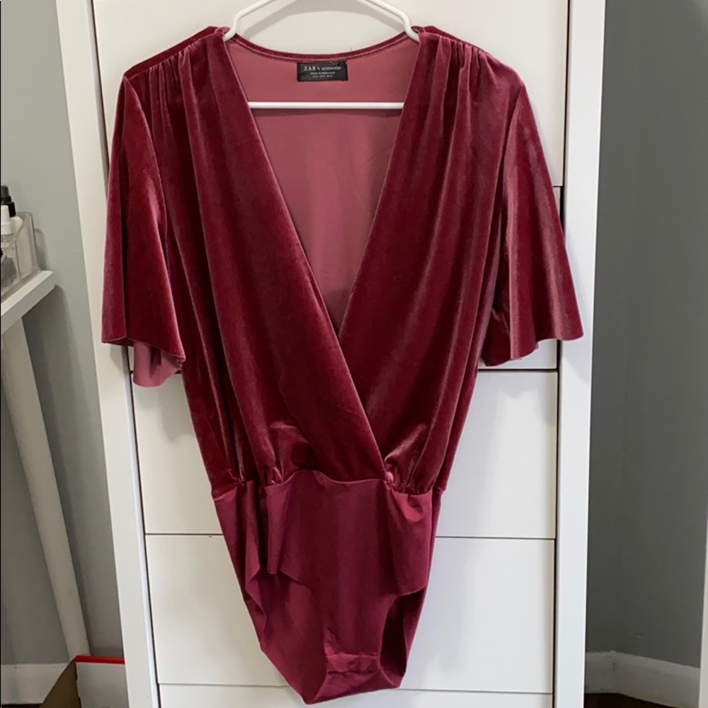 Zara dusty rose velour bodysuit